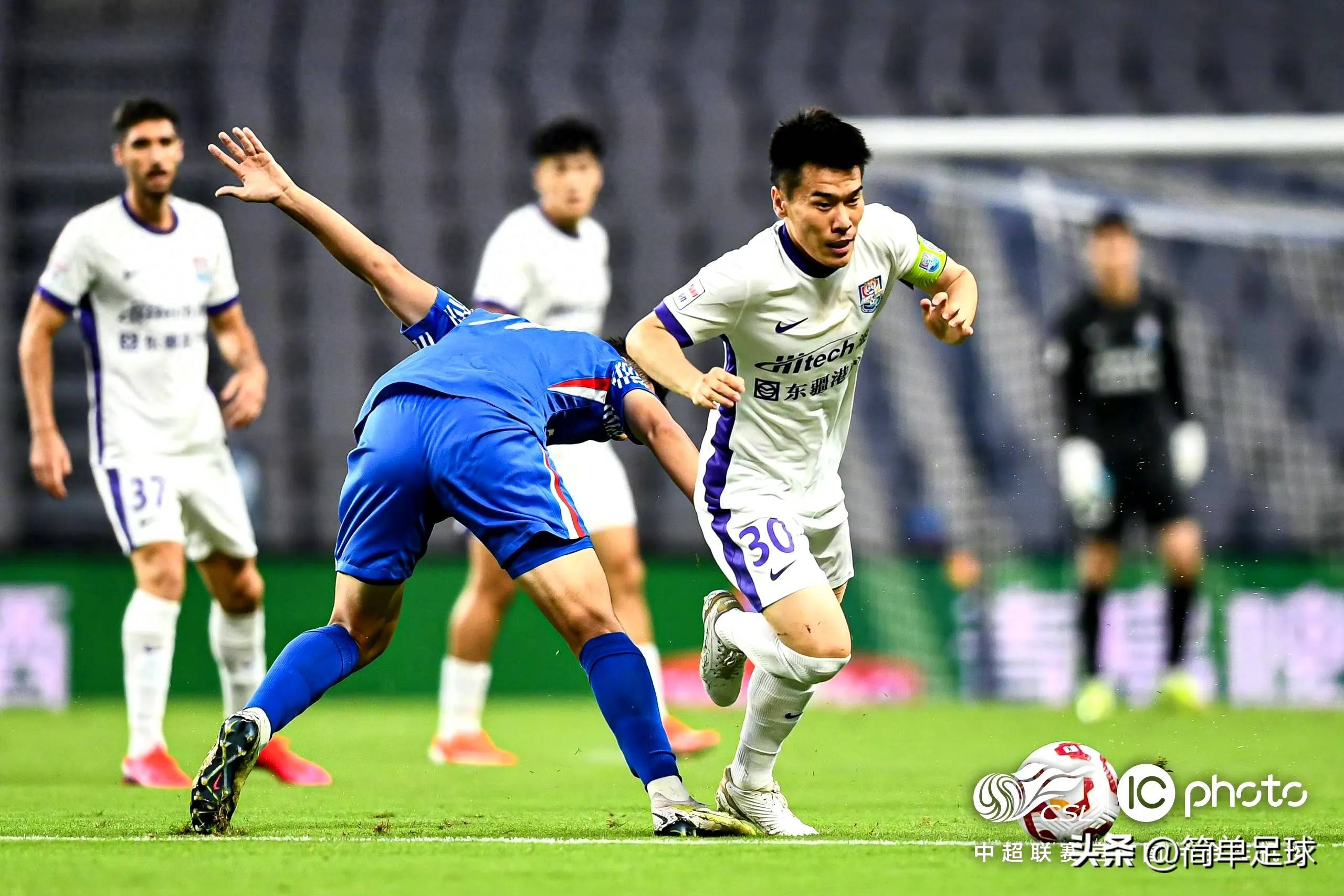 爱游戏体育-集结日体能课后，上海申花强势反弹备战CBA季后赛，震撼外界，身体对抗强度拉满的简单介绍