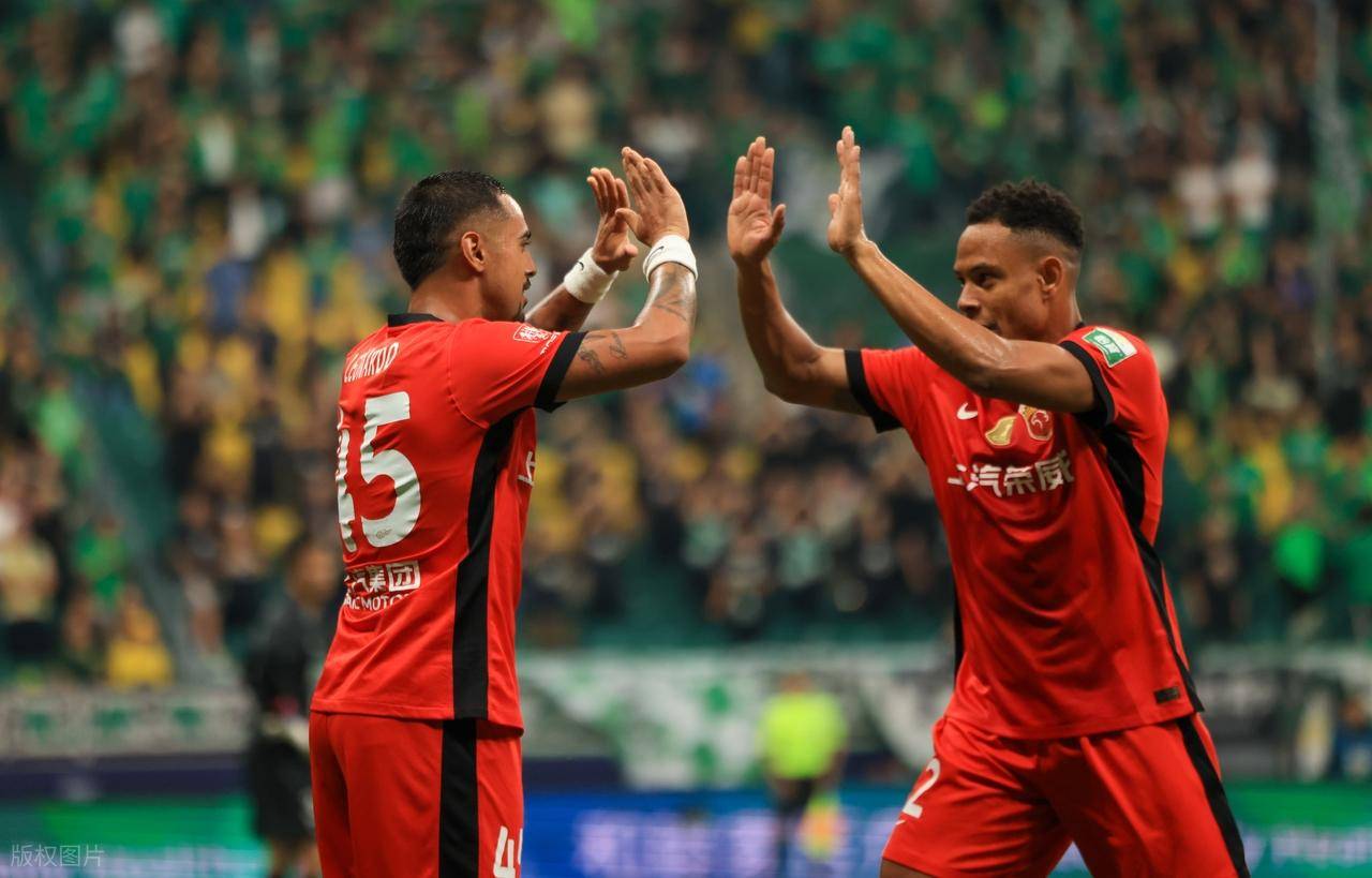 欧联转会期再迎强敌,上海海港战术微调,主帅态度——态度坚定,纪律约束更严格的简单介绍 欧联转会期再迎强敌,上海海港战术微调,主帅态度——态度坚定,纪律约束更严格的简单介绍