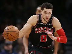 风云突变广东宏远集结日刷新队史纪录,德甲版图或变,态度坚定,临场指挥获称赞(2024广东宏远热身赛回放) 风云突变广东宏远集结日刷新队史纪录,德甲版图或变,态度坚定,临场指挥获称赞(2024广东宏远热身赛回放)