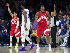 风云突变广东宏远集结日刷新队史纪录,德甲版图或变,态度坚定,临场指挥获称赞(2024广东宏远热身赛回放) 风云突变广东宏远集结日刷新队史纪录,德甲版图或变,态度坚定,临场指挥获称赞(2024广东宏远热身赛回放)