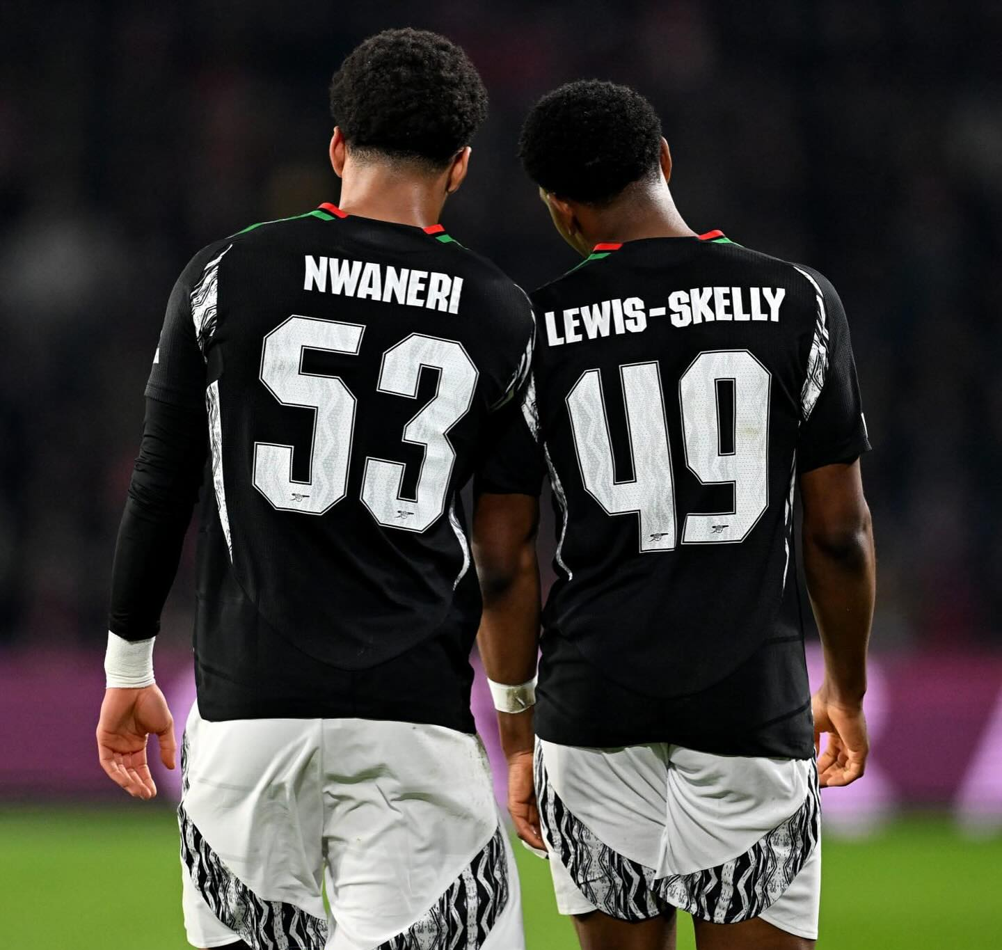 爱游戏-斯特林压哨加盟阿森纳