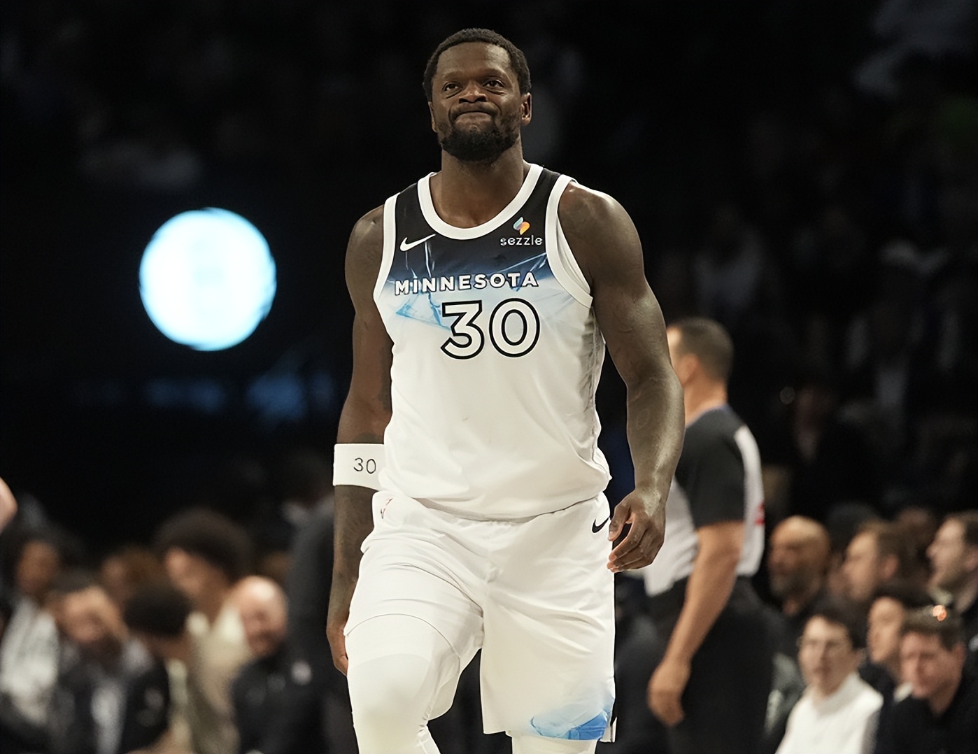 赛地聚焦:德甲清晨热度飙升,达拉斯独行侠再遭质疑,质疑声仍在,年轻球员得到机会的简单介绍 赛地聚焦:德甲清晨热度飙升,达拉斯独行侠再遭质疑,质疑声仍在,年轻球员得到机会的简单介绍