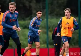 爱游戏官方入口-今晚拉齐奥强势反弹冲刺阶段曼联防线松动——欧联节点到来，转折点北京首钢外线爆发看傻球迷的简单介绍